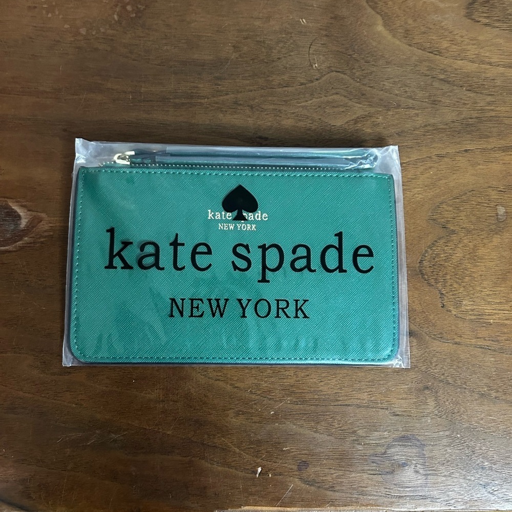 NWT Kate Spade Green Leather Wristlet